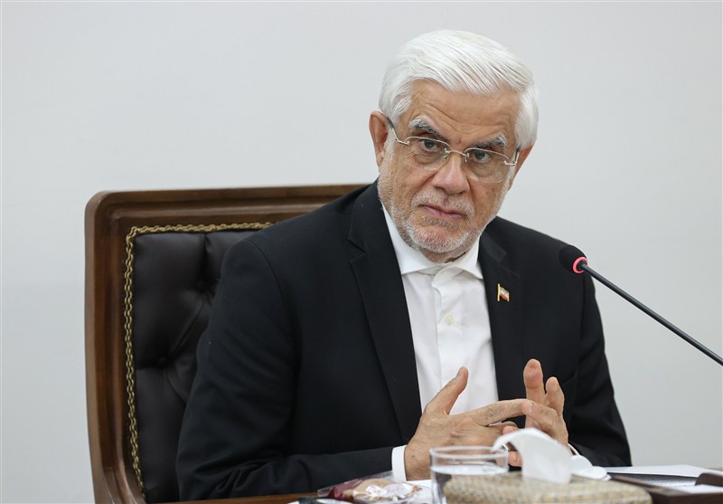 عارف: عقب ماندگی در تکمیل برنامه سلامت الکترونیک باید جبران شود